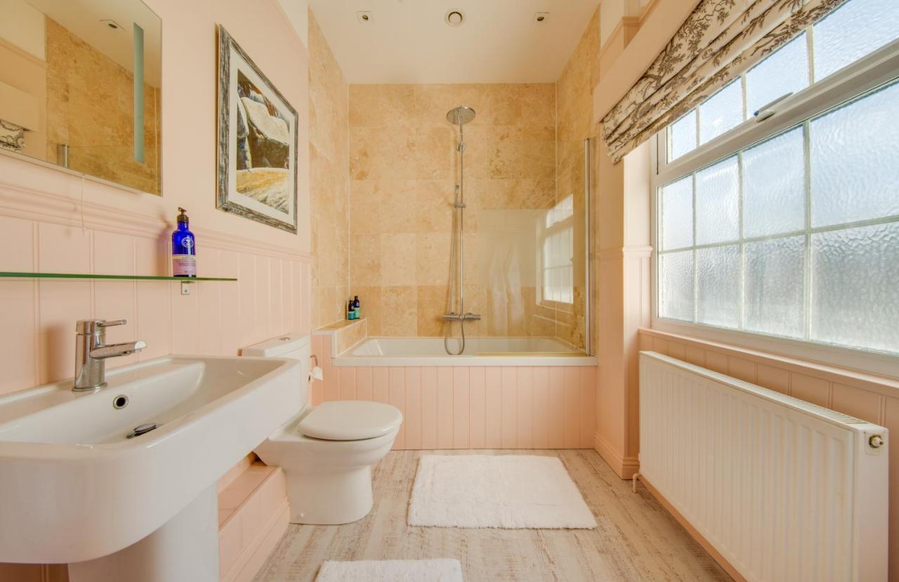The Montpellier Townhouse Villa Cheltenham Buitenkant foto